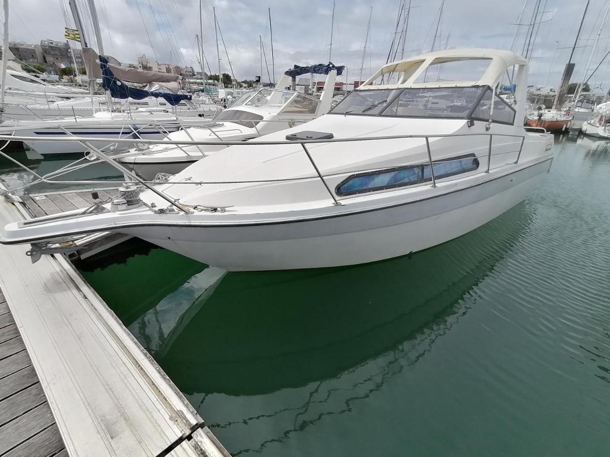 Séjour insolite sur un yacht. Bateau Hôtel à quai. La Rochelle  Esterno foto